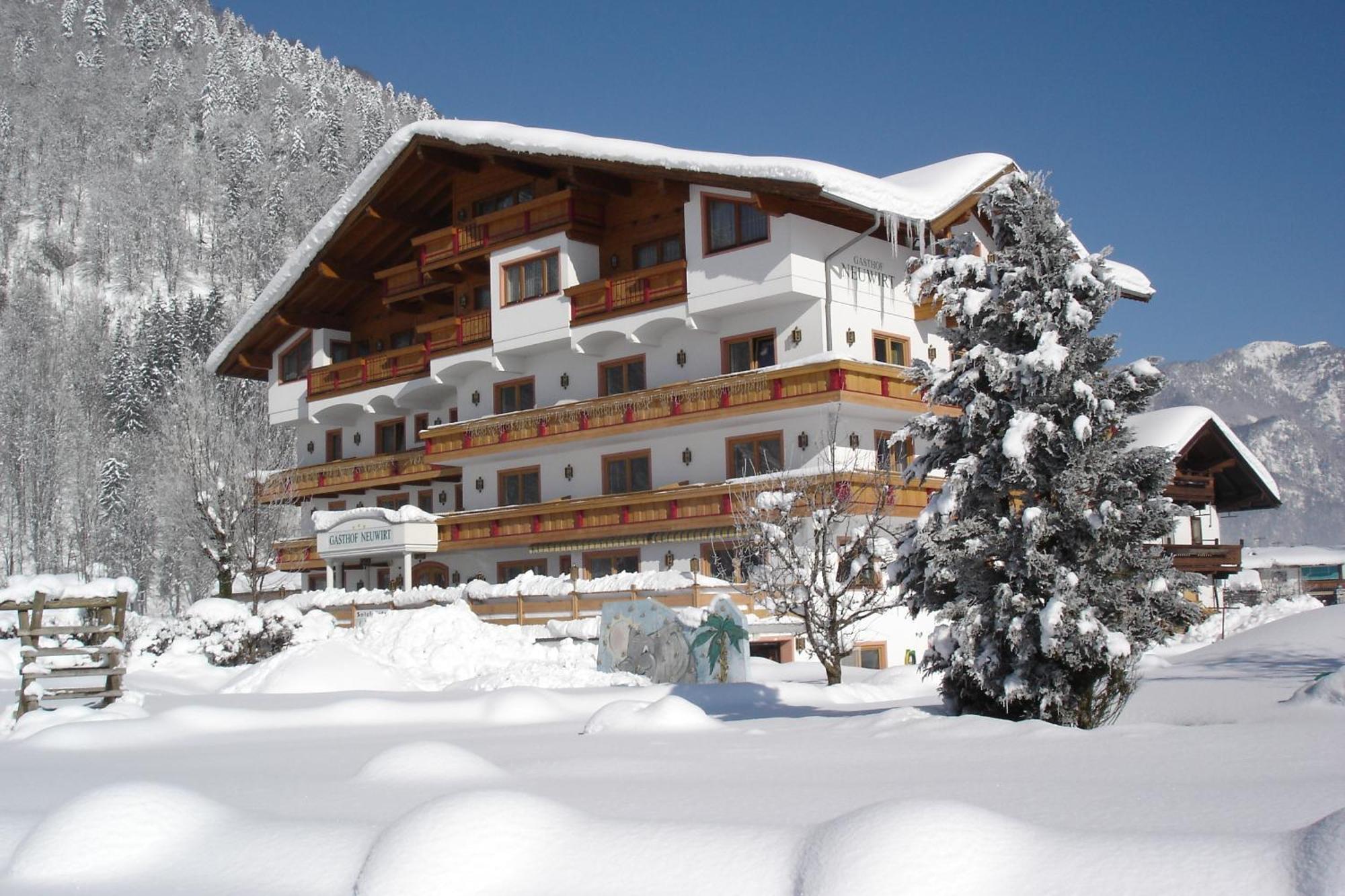 Hotel Neuwirt Кирхдорф ин Тирол Екстериор снимка