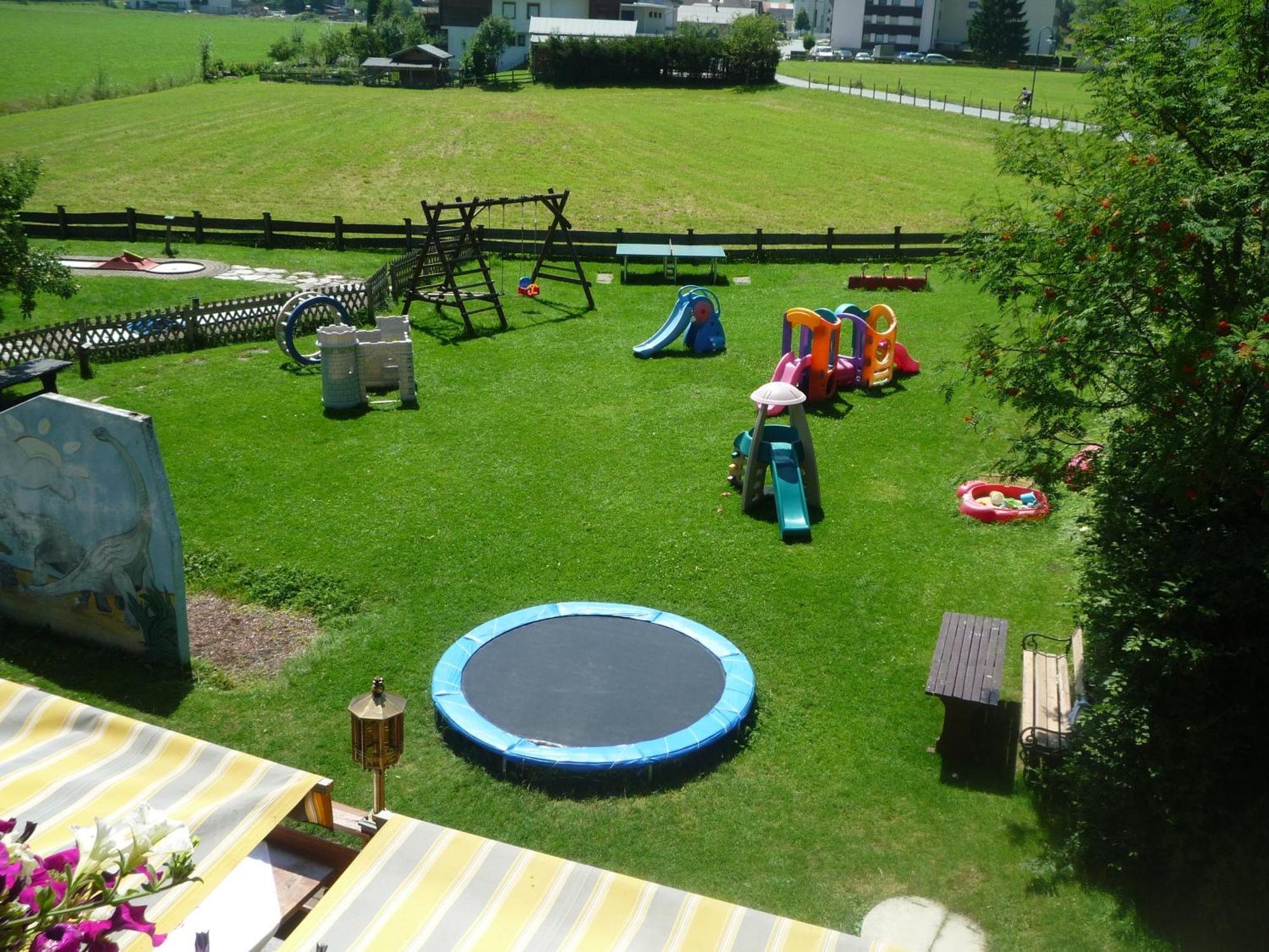 Hotel Neuwirt Кирхдорф ин Тирол Екстериор снимка
