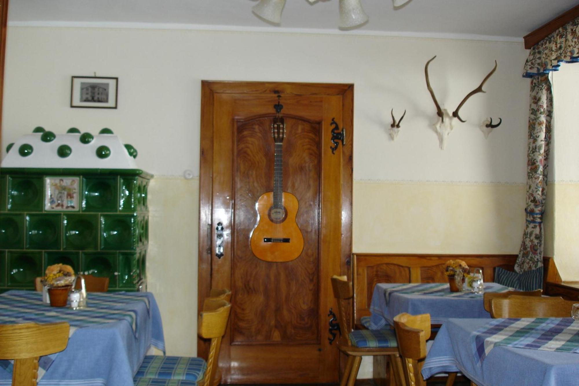 Hotel Neuwirt Кирхдорф ин Тирол Екстериор снимка